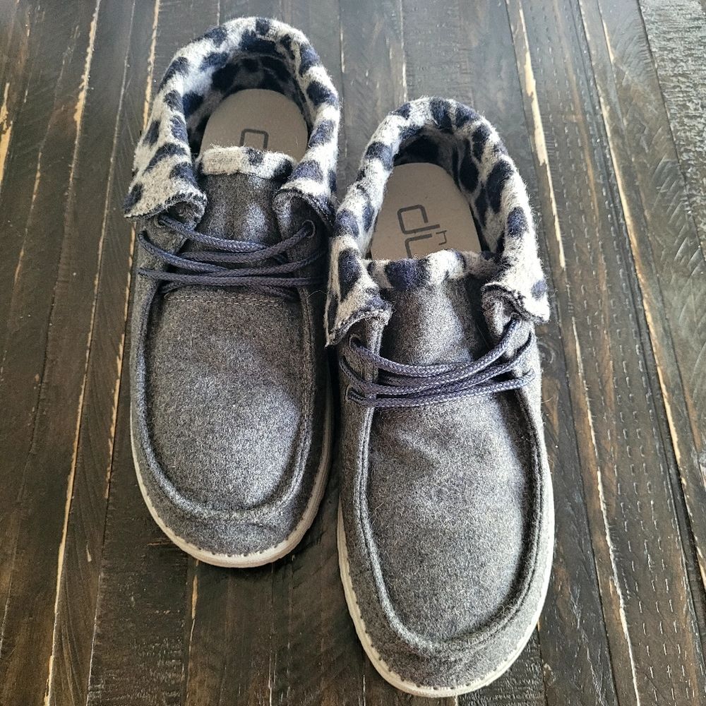 HEY DUDE BRITT Gray Cheetah Print Lining Shoes Women's Size 8